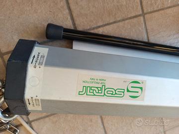 Telone motorizzato per videoproiettore 2x2 metri