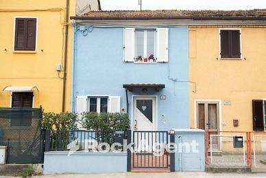 DELIZIOSA CASA A SCHIERA