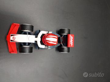 lego minifigure monoposto da collezione F1 haas
