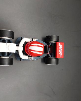 lego minifigure monoposto da collezione F1 haas