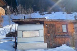 ROULOTTE STANZIALE CON CASETTA IN LEGNO