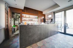 Negozio a Besnate Via Mylius 4 locali