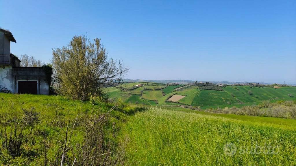 Rustico / Casale di 220 m² a Saludecio - Altro
