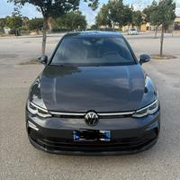 Golf 8 2.000 TDI r-line 150 CV 2023