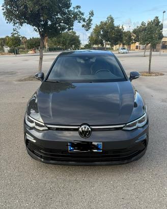 Golf 8 2.000 TDI r-line 150 CV 2023