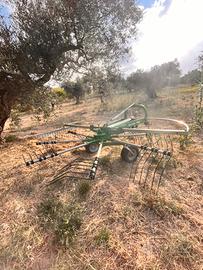 Vendita giroandanatore ( arringatore per fieno)