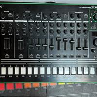 Roland TR 8 Drum Machine