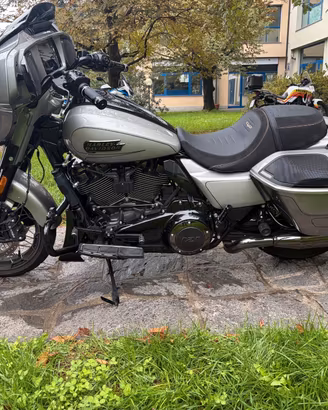 Harley-davidson CVO Street Glide
