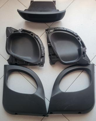 Tasche laterali e vano stereo Punto 188