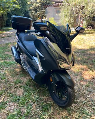 Honda Forza 300