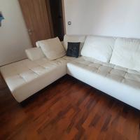 Divano in pelle vera e svarosky 
