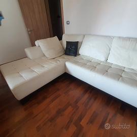 Divano in pelle vera e svarosky 