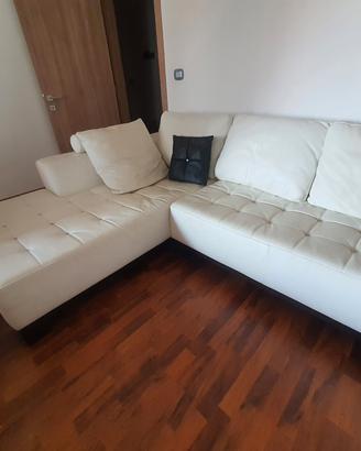 Divano in pelle vera e svarosky 