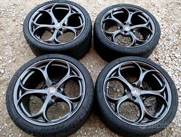 Cerchi e gomme nuove 19 originali alfa romeo
