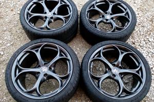Cerchi e gomme nuove 19 originali alfa romeo
