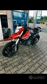 Ducati Hypermotard 796