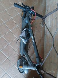 monopattino elettrico  ducati 
