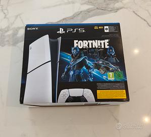 PS5 Digital + 2 Controller + Stazione Ricarica
