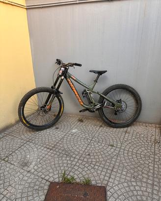 Bici downhll norco arum