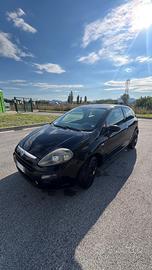 Automobile fiat punto 2011 benzina