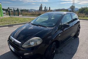 Automobile fiat punto 2011 benzina