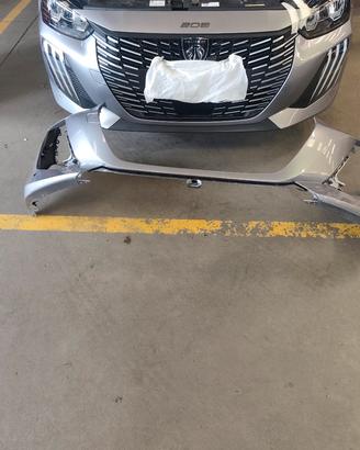 paraurti peugeot 208