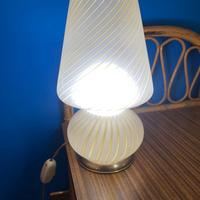 Splendida lampada da comodino fungo di Murano ‘70