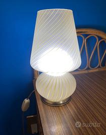 Splendida lampada da comodino fungo di Murano ‘70