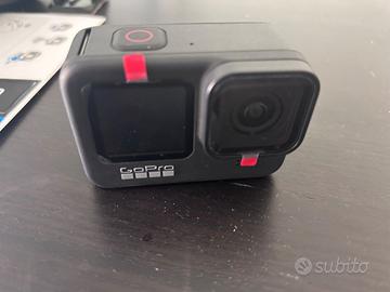 GoPro Hero 9 Black + 2 Batterie + Custodia Origina