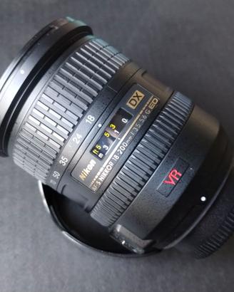 Nikon AF-S 18-200mm 3.5-5.6G ED VR