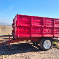 Rimorchio agricolo trilaterale