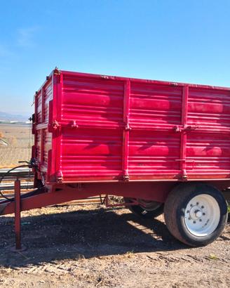 Rimorchio agricolo trilaterale