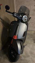 Vespa 300 gts