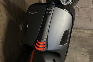 Vespa 300 gts
