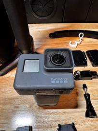 Gopro hero 5 black + accessori + stabilizzatore