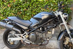 Moto Ducati Monster 750