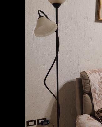 LAMPADA A PIANTANA CLASSICA