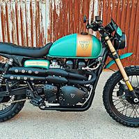 Triumph Scrambler cafe bonneville