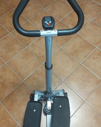 Stepper con manubrio e display