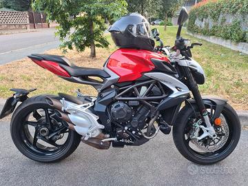 MV Agusta Brutale 800