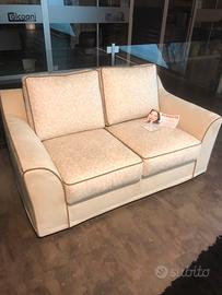 Divano  2 posti