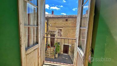 CASA SEMINDIPENDENTE A VALFABBRICA