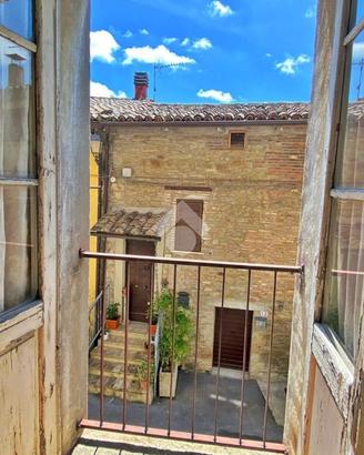 CASA SEMINDIPENDENTE A VALFABBRICA