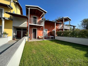 VILLA A SCHIERA A GIAVENO