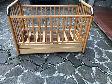 Lettino per infanzia