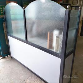 Bancone reception/separé e scrivania