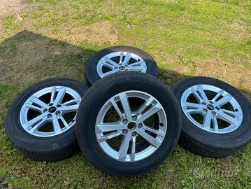 Cerchi in lega originali +ruote 215/65R17
