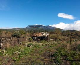 RAGALNA - TERRENO CON FABBRICATO cod. RA031T