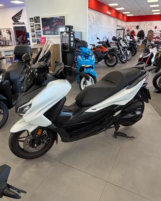 Honda Forza 350