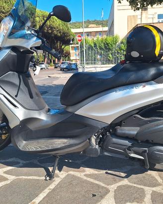 beverly 300 s ABS ASR